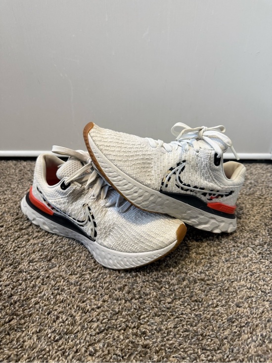 Nike Shoes - Nike White and Orange Running Shoes